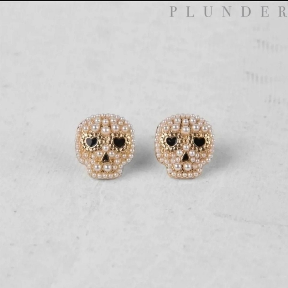 Plunder Moon Earrings